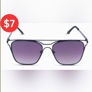 Guess Stylish Black Sunglasses
